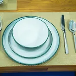 Casa de Férias Lucky 24 - Ideal For Trade & Family - 2 Bedrooms - 3 Beds - Max 4 Guests - Close To Bae, Docks, District, Beaches