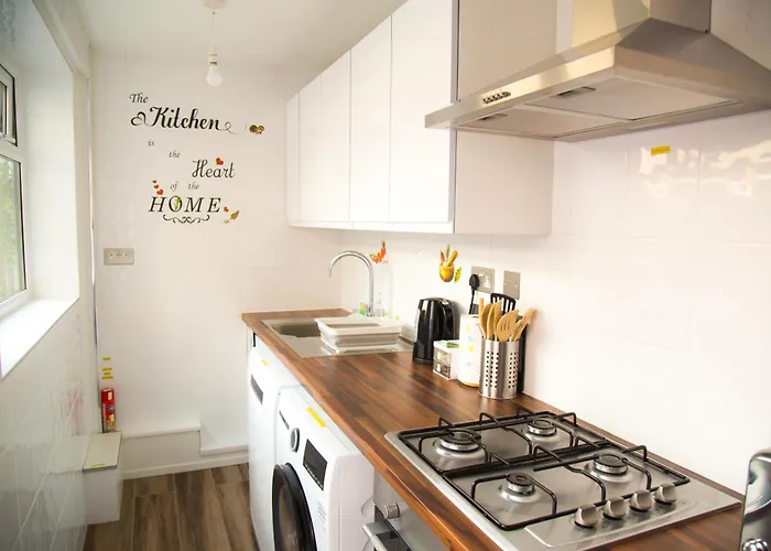 Holiday home Lucky 24 - Ideal For Trade & Family - 2 Bedrooms - 3 Beds - Max 4 Guests - Close To Bae, Docks, District, Beaches Barrow-in-Furness