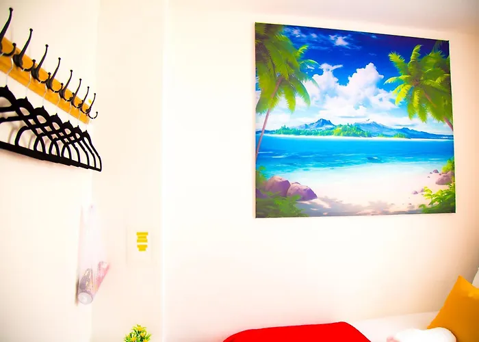 Lucky 24 - Ideal For Trade & Family - 2 Bedrooms - 3 Beds - Max 4 Guests - Close To Bae, Docks, District, Beaches