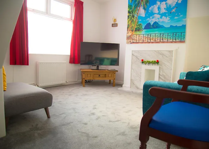 Lucky 24 - Ideal For Trade & Family - 2 Bedrooms - 3 Beds - Max 4 Guests - Close To Bae, Docks, District, Beaches * Barrow-in-Furness