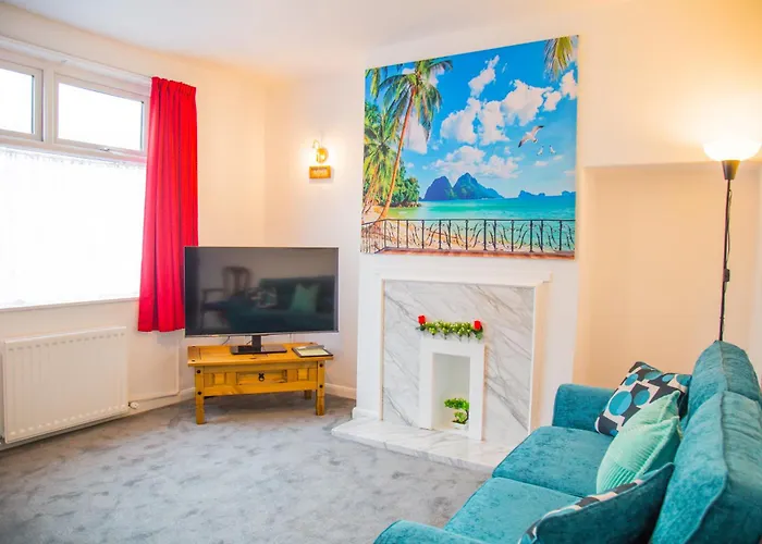 Lucky 24 - Ideal For Trade & Family - 2 Bedrooms - 3 Beds - Max 4 Guests - Close To Bae, Docks, District, Beaches Holiday home Barrow-in-Furness