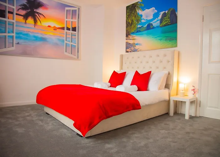 Lucky 24 - Ideal For Trade & Family - 2 Bedrooms - 3 Beds - Max 4 Guests - Close To Bae, Docks, District, Beaches Barrow-in-Furness