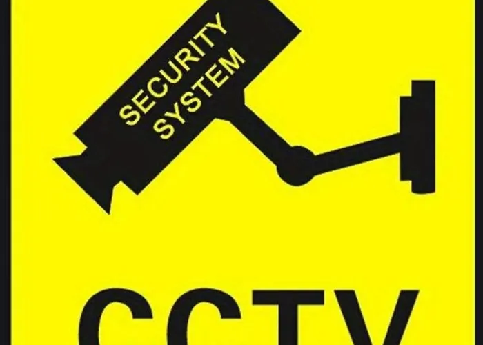 Lucky 24 - Ideal For Trade & Family - 2 Bedrooms - 3 Beds - Max 4 Guests - Close To Bae, Docks, District, Beaches Barrow-in-Furness