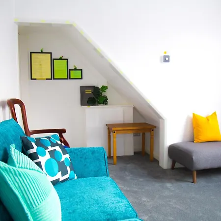 Σπίτι διακοπών Lucky 24 - Ideal For Trade & Family - 2 Bedrooms - 3 Beds - Max 4 Guests - Close To Bae, Docks, District, Beaches Barrow-in-Furness